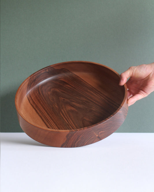 Bowl con piedino in noce Ø34cm